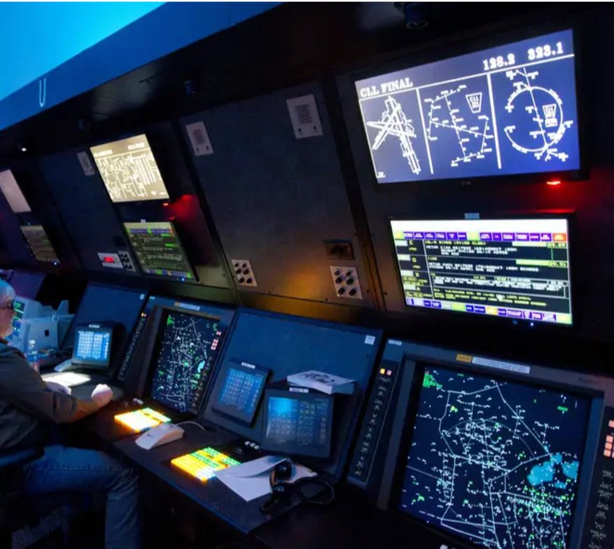 How I Became The Unluckiest Luckiest FAA Air Traffic Controller